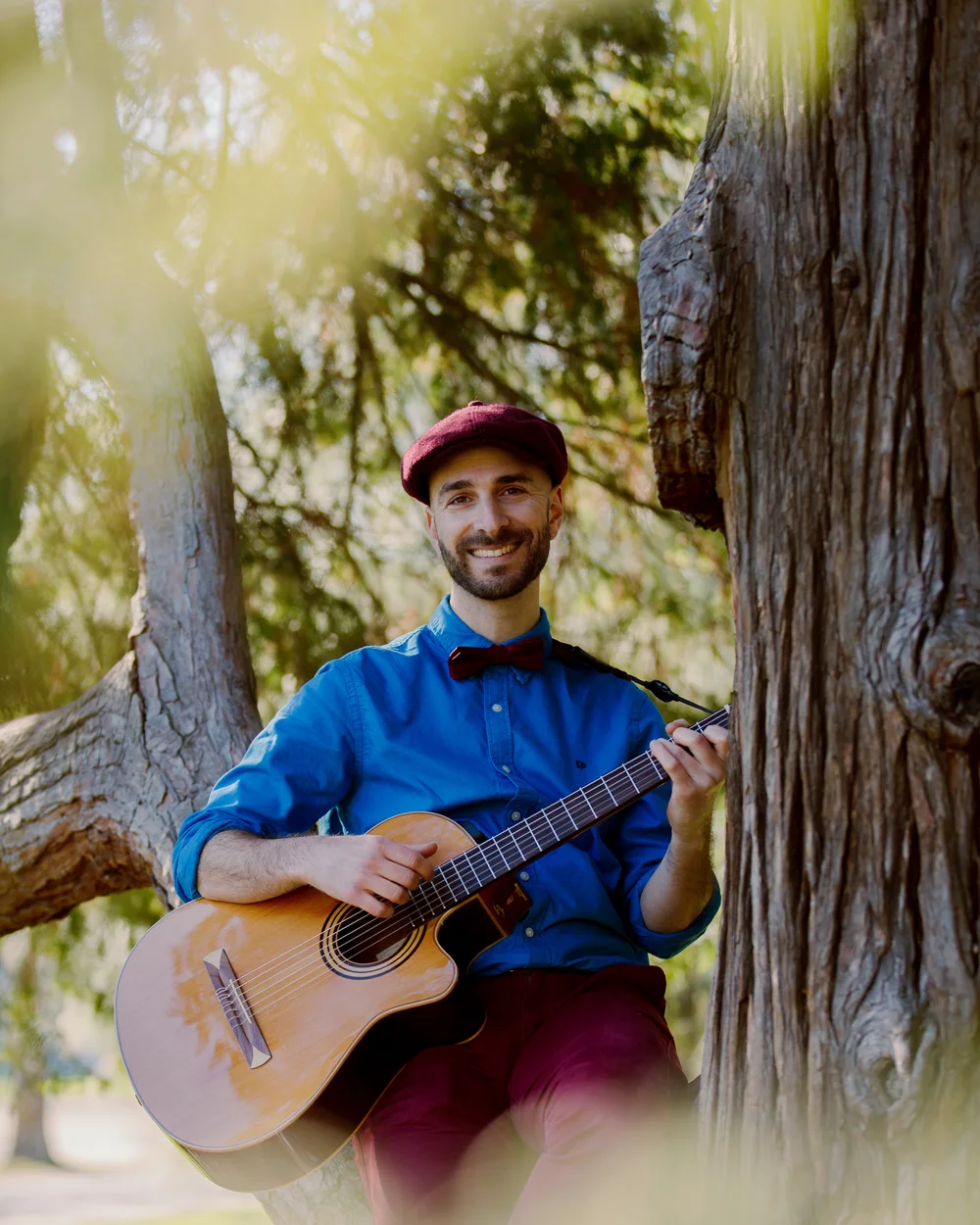 Benjamin avec sa guitare